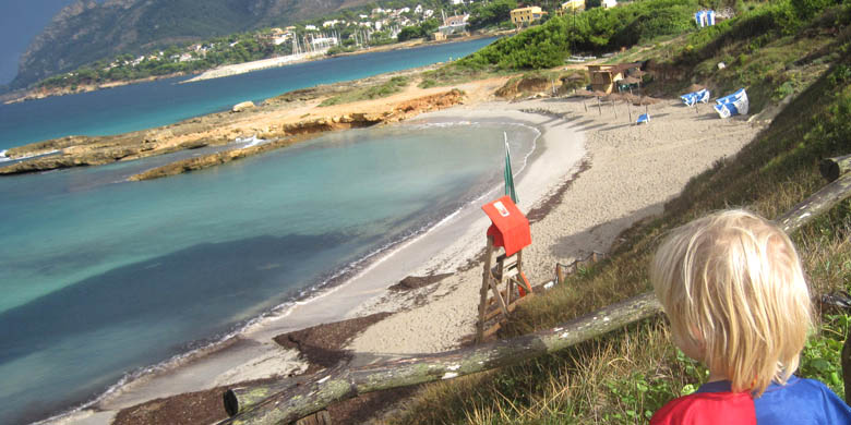 ruhige bucht bei alc&uacute;ida